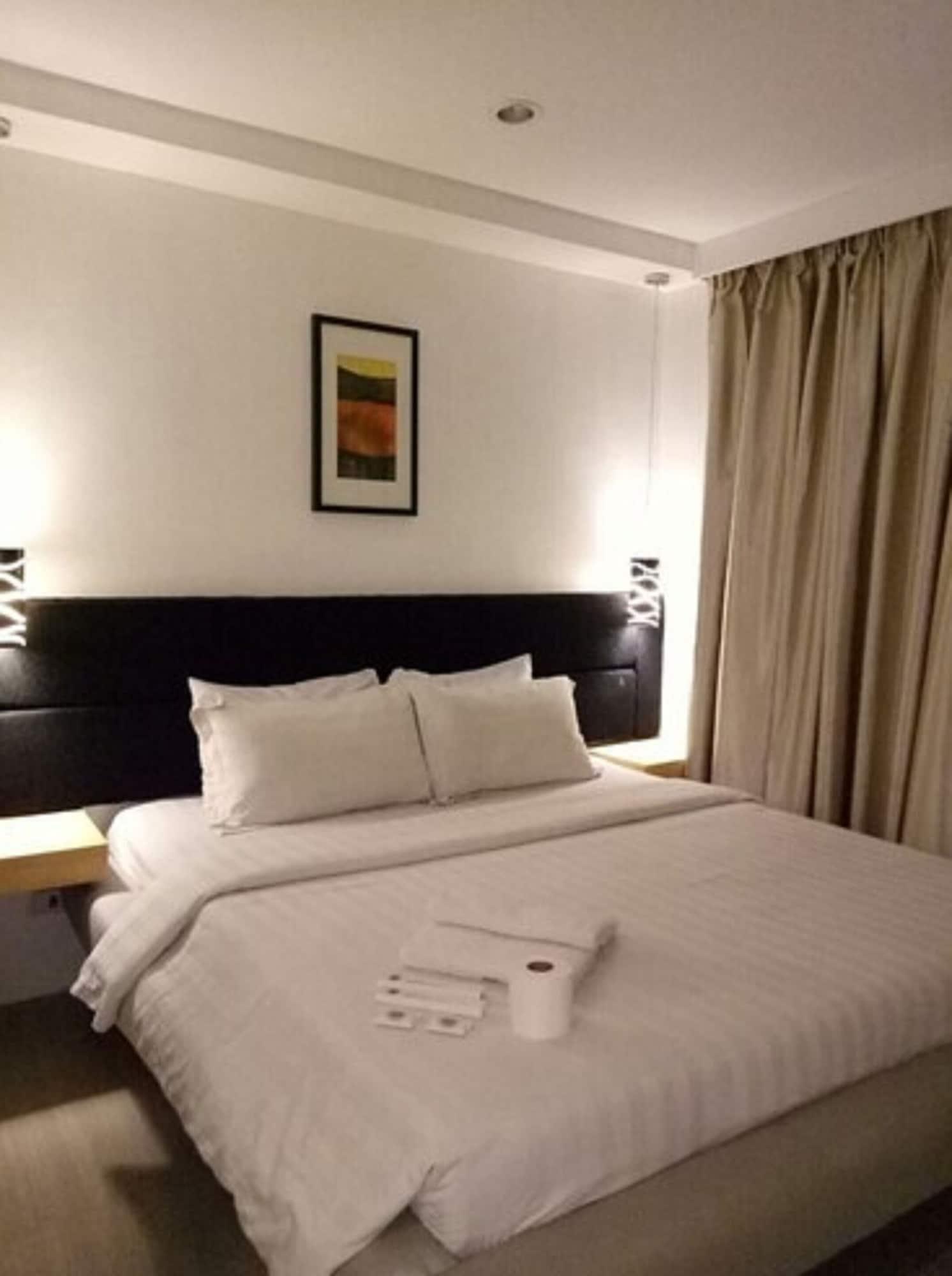 ดรากอนลิงค์ สวีท Hotel Makati City ภายนอก รูปภาพ