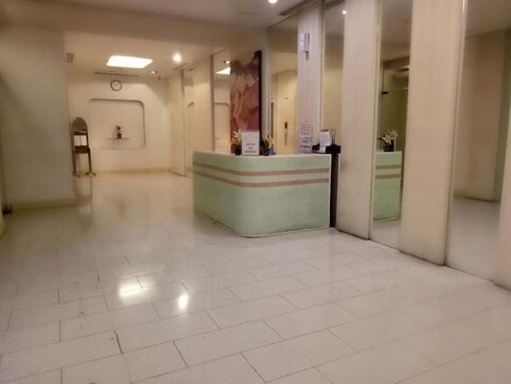 ดรากอนลิงค์ สวีท Hotel Makati City ภายนอก รูปภาพ